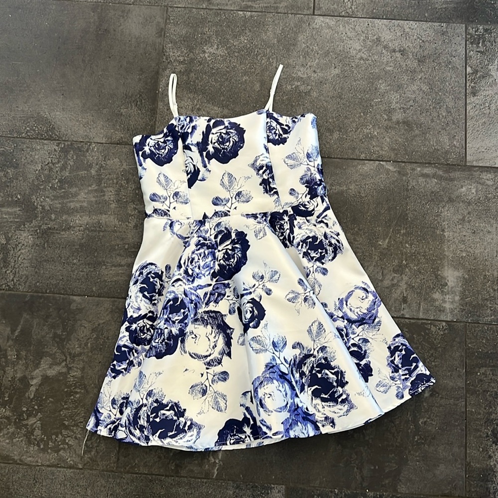 Cute dress